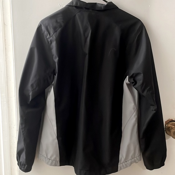 New Balance Windbreaker - Picture 5 of 5